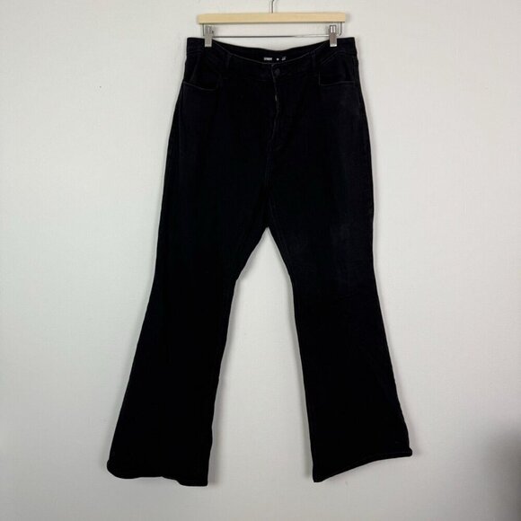 Old Navy Woman’s  High Rise Flare Black Jeans  Size 18 - Picture 1 of 4